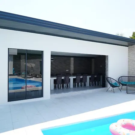 Vidovic Villa *